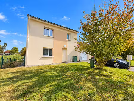 haute vienne - charmante maison de ville avec 3 chambres  jardin et garage au coeur de nan