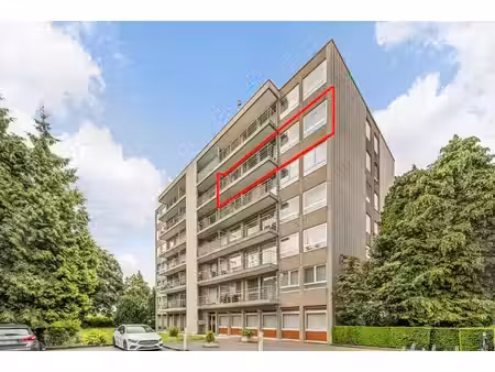 ruim appartement met 2 slaapkamers  ondergrondse autostaa...