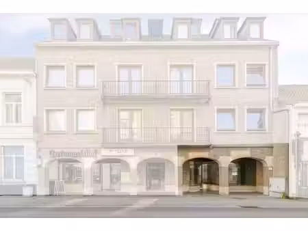 propriété commerciale avec potentiel au cœur de gistel (88m²