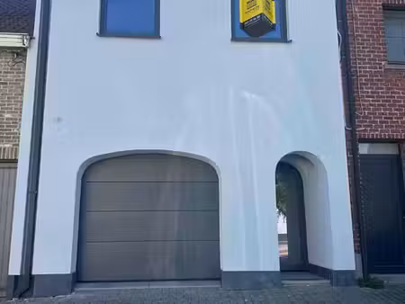 woning met 3 slaapkamers  garage en tuin