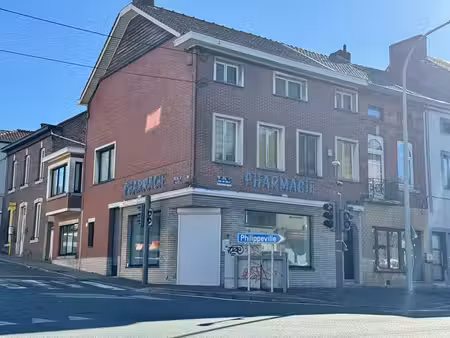 rez commercial sur un axe principal