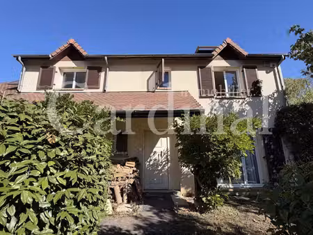 une maison familiale 6 chambres et studio indépendant