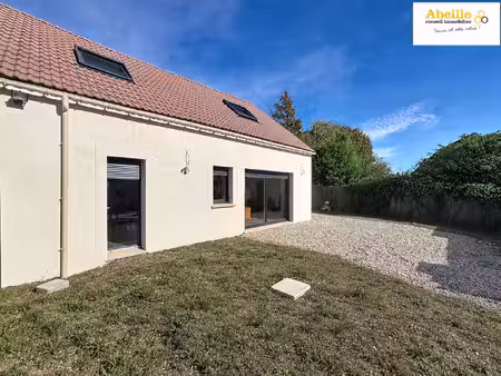 maison entièrement rénovée  prête à vous accueillir.