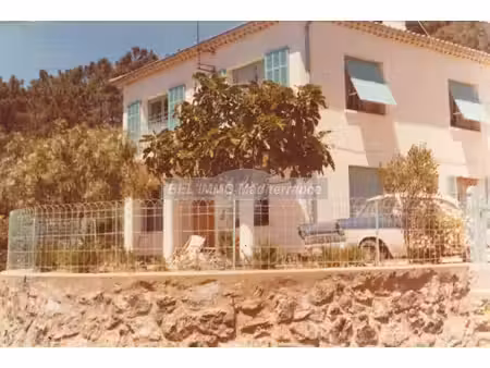 villa provençale à rénover ou possibilité nouvelle construct