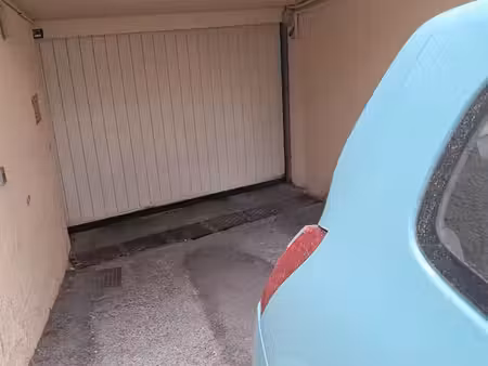 parking sécurisé intérieur