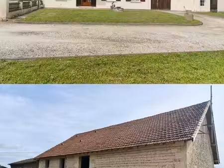 maison 126 m² avec grange de 240 m² sur 3165m2 de terrain plat