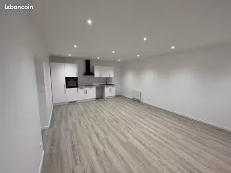 t3 rénové à louer barsac 800 euros