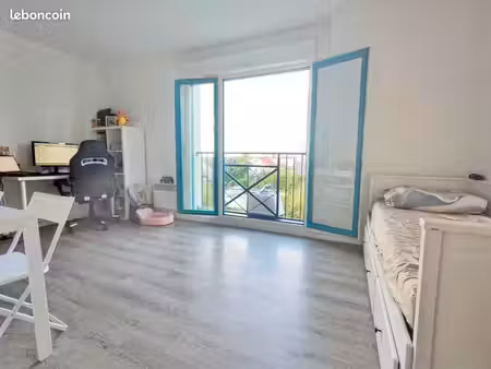 studio 1 pièce 26 m²