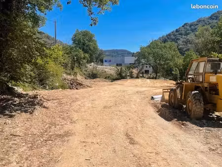 terrain commercial - contes