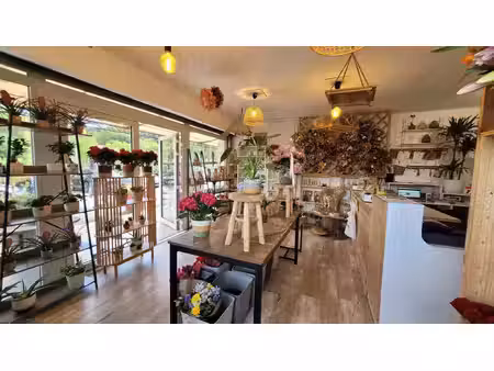 fond de commerce fleuriste 35m2