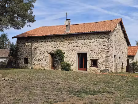 une grange rénovée pleine de potentiel – créez la maison de vos rêves !