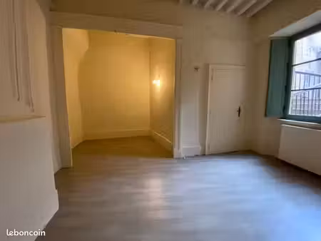 studio rénové dans vieux cahors