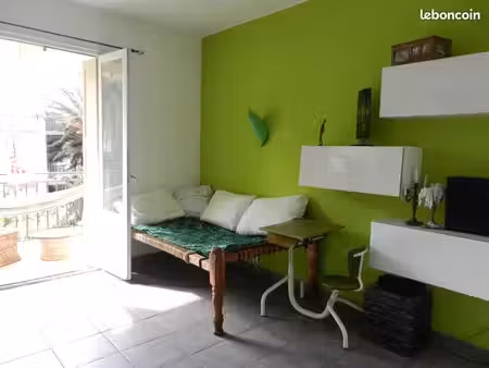 loft 80 m2 + 2 balcons 6 m2 chacun + place de parking