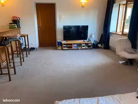 stdio meublé 35 m² avec parking – poilly-lez-gien
