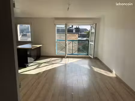 appartement t3 lumineux de 80 m² + 2 garages fermés en sous-sol – quartier saint-clément /