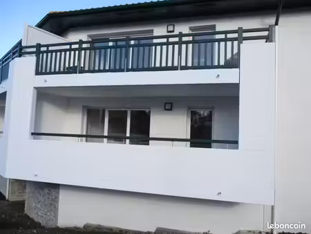 t1 bis avec grande terrasse et 1 place parking numérotée st pierre d'irube