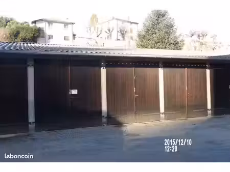 box/garage