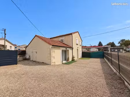 maison neuve 115 m² – 3 chambres – jardin/cour privative et stationnement – centre l’isle-