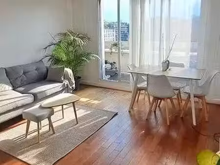 superbe 2p meublé 47 m² sans vis à vis traversant