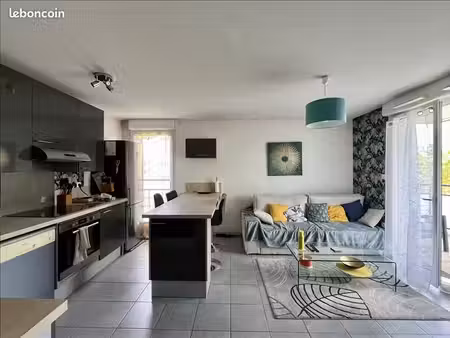 appartement 3 pièces 55 m²