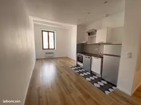 appartement t2 de 41 42 m² – marseille vieux-port