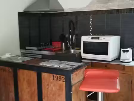studio à la campagne avec commodités de la ville