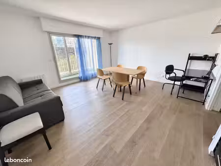 studio 1 pièce 32 m²