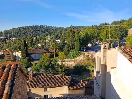 location grand t2 à seillans