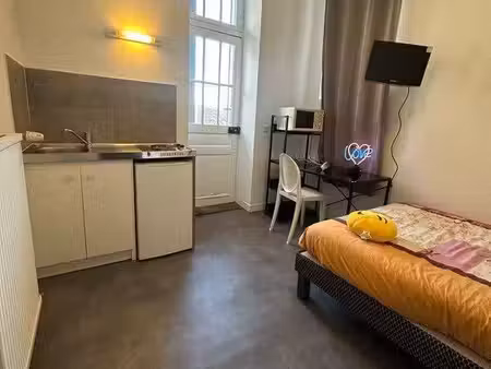studio meublé 15m² avec balcon jardin massey