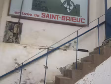 a louer local centre saint brieuc 58m2