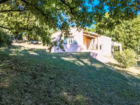 villa sur 2190m² à figanières.