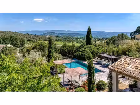 mas du 18e siècle rénové à vendre à st saturnin les apt