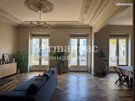 appartement 7 pièces 253 m²