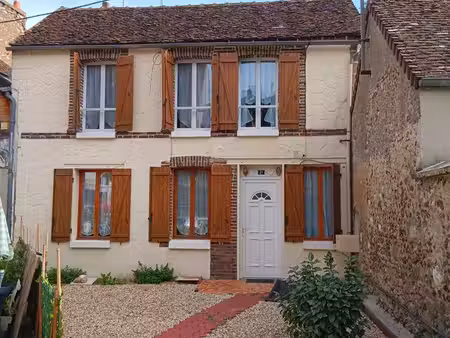 loue cezy centre maison meublee f4