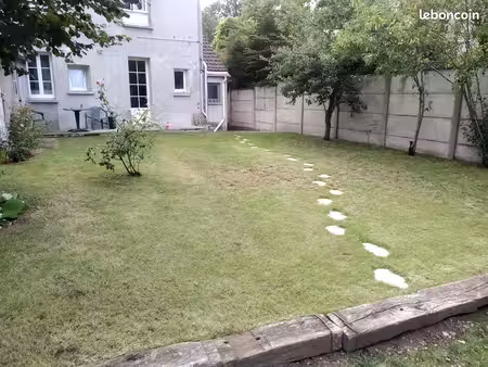location t2 plain-pied dans maison à dreux