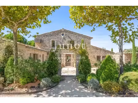 gordes - propriété renovée – parc paysager 3ha - piscine chauffée - terrasses