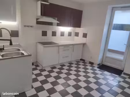 t2 avec terrasse et jardin – 5 min gare de nevers – 480 cc