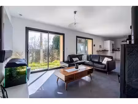 maison 4 pièces albigny-sur-saone 180m2