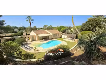 vente villa à puget-sur-argens. var. plain-pied avec piscine.