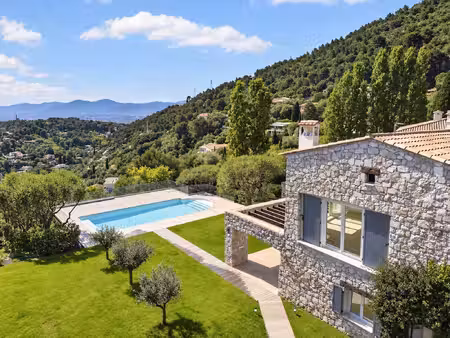 villa familiale - renovée - calme vue mer