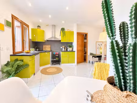 coup de cœur à oms : maison de village lumineuse avec terrasse et grande cave !