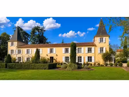 maison de campagne du xviiie siècle rénovée dans le respect de l'authenticité  située au..