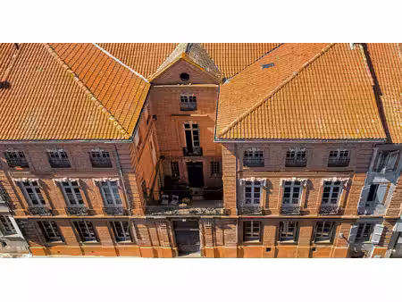 vente hôtel particulier du milieu du xviiième siècle situé à 35 mns au sud-est de...