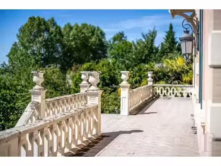 à une demi-heure de montauban  une maison bourgeoise du 19e s  son parc de 2 ha et sa...