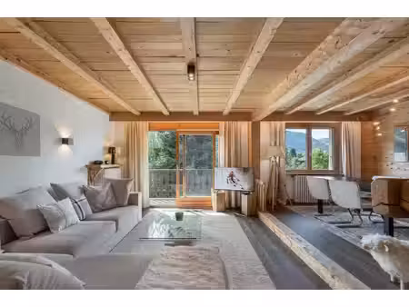 appartement lumineux  rénové de 2 chambres - le jaillet