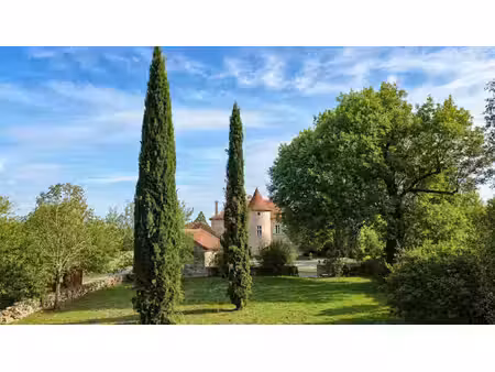 manoir xiiième siècle et dépendances