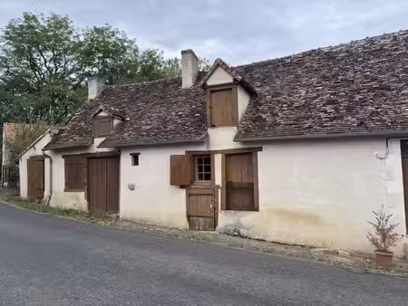 une maison de caractère au cœur de thollet  entre histoire et douceur de vivre