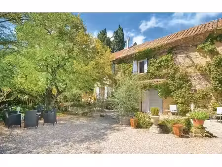 mas provençal en pierre à rénover – mas-blanc-des-alpilles