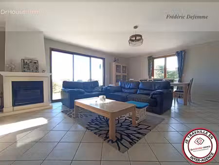 chemillé-sur-dême - maison 5 chambres  grange et 2 hectares sans voisin proche
