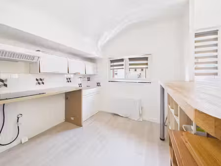vente - anglet limite biarritz - t2 - 42m² carrez/52m² utiles cave et stationnement